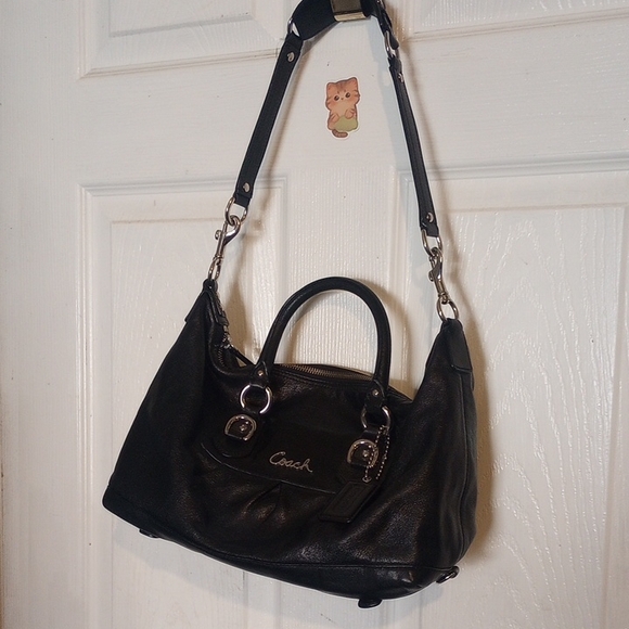 Coach Black Leather Ashley  Satchel Shoulder Bag, EUC - Picture 1 of 7